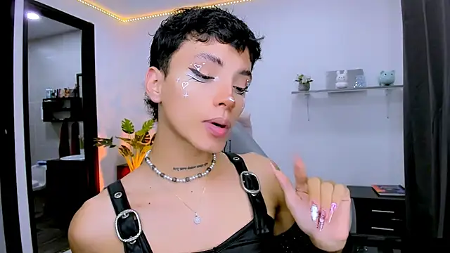 Snapshot of nilam_valker chatting on October 8, 2025, 9:37 pm nilam valker online show from October 8, 2025, 9:37 pm