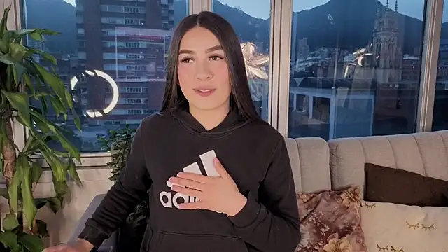 Snapshot of Ivanna_West chatting on September 17, 2025, 10:50 am Ivanna West online show from September 17, 2025, 10:50 am