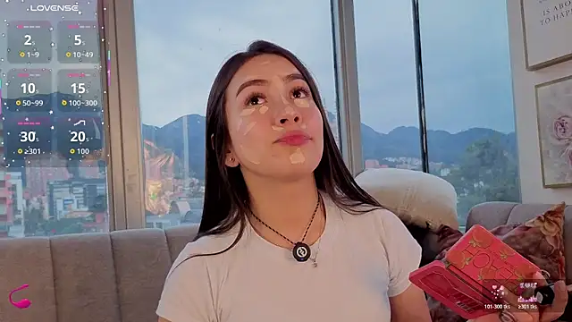 Snapshot of Ivanna_West chatting on November 17, 2025, 12:31 pm Ivanna West online show from November 17, 2025, 12:31 pm