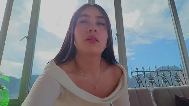 Snapshot of Ivanna_West chatting on October 13, 2025, 1:34 pm Ivanna West online show from October 13, 2025, 1:34 pm