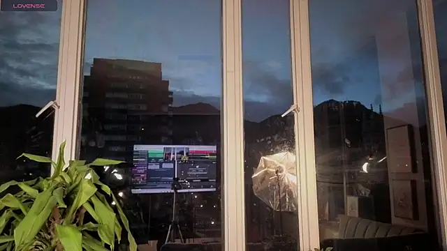 Snapshot of Ivanna_West chatting on October 1, 2025, 10:30 am Ivanna West online show from October 1, 2025, 10:30 am