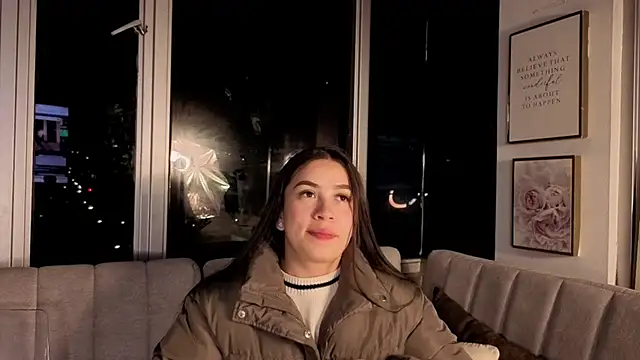 Snapshot of Ivanna_West chatting on December 2, 2025, 10:06 am Ivanna West online show from December 2, 2025, 10:06 am