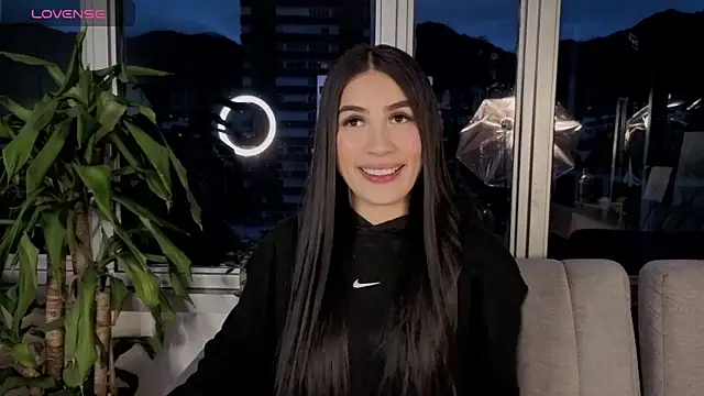 Snapshot of Ivanna_West chatting on September 18, 2025, 10:40 am Ivanna West online show from September 18, 2025, 10:40 am