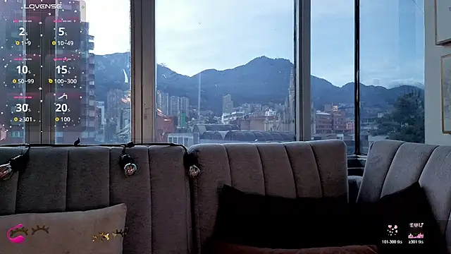 Snapshot of Ivanna_West chatting on October 27, 2025, 11:55 am Ivanna West online show from October 27, 2025, 11:55 am