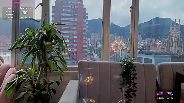 Snapshot of Ivanna_West chatting on October 5, 2025, 1:13 pm Ivanna West online show from October 5, 2025, 1:13 pm