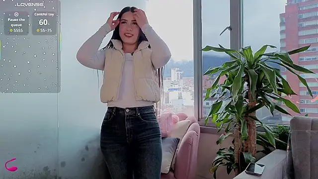 Snapshot of Ivanna_West chatting on November 16, 2025, 1:27 pm Ivanna West online show from November 16, 2025, 1:27 pm