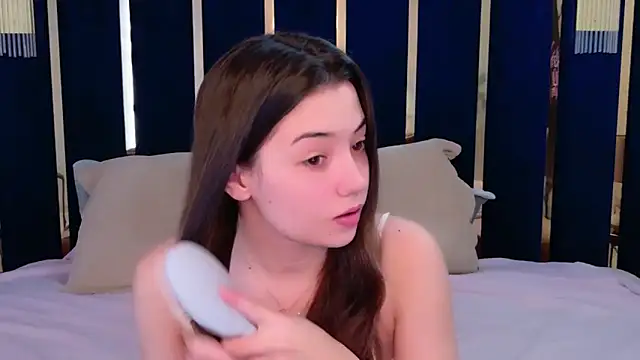 Alice Deleon online show from November 15, 2025, 11:14 am