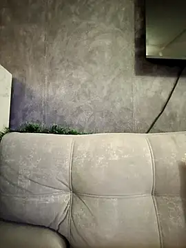 Snapshot of EmmaSulivan chatting on December 15, 2025, 7:03 am EmmaSulivan online show from December 15, 2025, 7:03 am