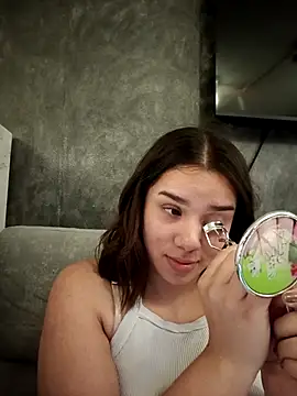 Snapshot of EmmaSulivan chatting on December 4, 2025, 11:53 am EmmaSulivan online show from December 4, 2025, 11:53 am