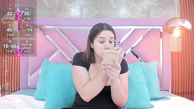 Snapshot of EmmaSulivan chatting on December 5, 2025, 1:21 pm EmmaSulivan online show from December 5, 2025, 1:21 pm