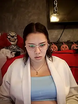 Snapshot of EmmaSulivan chatting on October 10, 2025, 12:39 pm EmmaSulivan online show from October 10, 2025, 12:39 pm