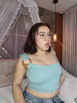 Snapshot of EmmaSulivan chatting on March 3, 2025, 11:14 pm EmmaSulivan online show from March 3, 2025, 11:14 pm