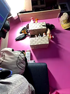 sexymelli18 online show from December 18, 2025, 6:34 pm