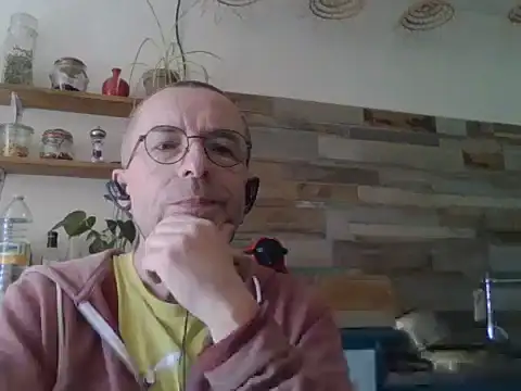Xavspank2 online show from April 15, 2026, 1:15 pm