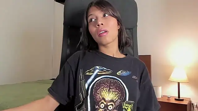 sweet Amy0 online show from December 2, 2025, 12:51 pm