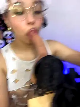 Snapshot of Emma_Winslow chatting on November 22, 2025, 5:28 am Emma Winslow online show from November 22, 2025, 5:28 am