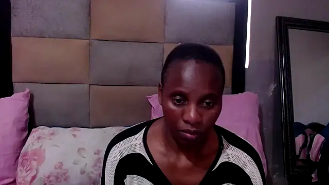 DIVAASS1 online show from March 31, 2026, 8:05 am