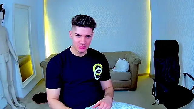 MaxKaiden online show from February 13, 2026, 6:13 am