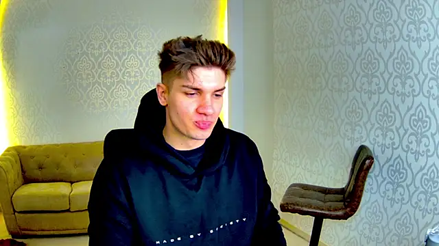 MaxKaiden online show from February 23, 2026, 5:41 am