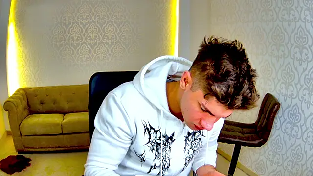 MaxKaiden online show from February 24, 2026, 5:41 am