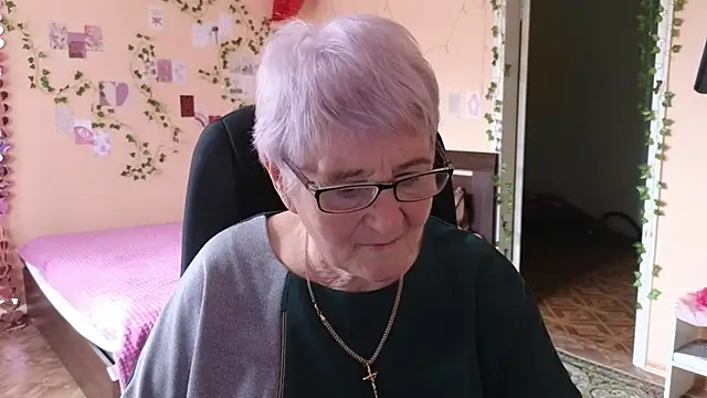 Sandra Snowflake online show from April 30, 2026, 11:06 am