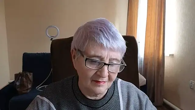 Sandra Snowflake online show from April 21, 2026, 11:50 am