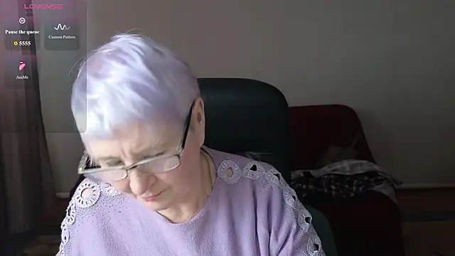 Snapshot of Sandra_Snowflake chatting on February 12, 2026, 12:49 pm Sandra Snowflake online show from February 12, 2026, 12:49 pm