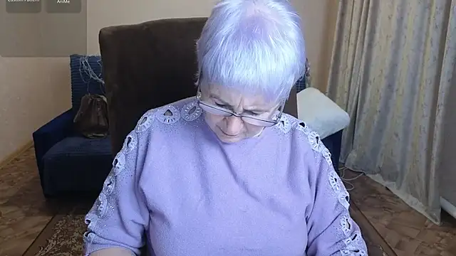 Snapshot of Sandra_Snowflake chatting on February 10, 2026, 4:11 am Sandra Snowflake online show from February 10, 2026, 4:11 am