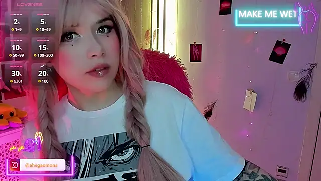 Snapshot of Sparkle_Mona chatting on March 19, 2025, 1:54 am Sparkle Mona online show from March 19, 2025, 1:54 am