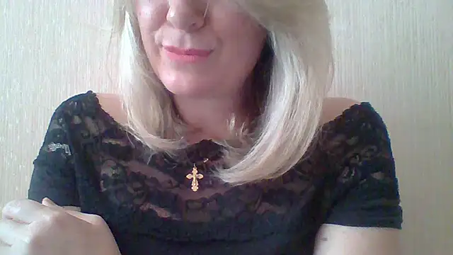 Snapshot of Mary888x chatting on December 18, 2025, 9:36 am Mary888x online show from December 18, 2025, 9:36 am