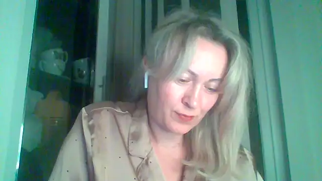 Snapshot of Mary888x chatting on February 22, 2025, 8:53 pm Mary888x online show from February 22, 2025, 8:53 pm