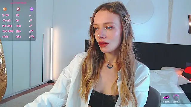 LunaticaBae online show from March 24, 2026, 3:50 am