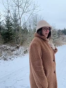 AvaFlowers6 online show from January 6, 2026, 9:46 am