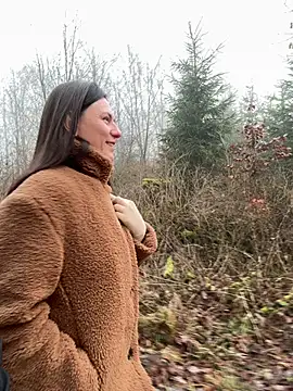 AvaFlowers6 online show from December 18, 2025, 8:08 am