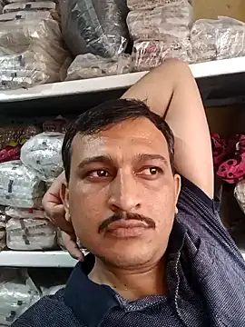 Snapshot of robis12314 chatting on February 16, 2025, 9:37 am robis12314 online show from February 16, 2025, 9:37 am