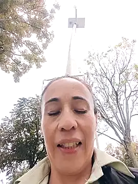 Snapshot of Coeur_de_luxure chatting on September 27, 2025, 5:52 pm Coeur de luxure online show from September 27, 2025, 5:52 pm