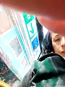 Snapshot of Coeur_de_luxure chatting on October 2, 2025, 7:50 pm Coeur de luxure online show from October 2, 2025, 7:50 pm