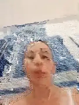 Snapshot of Coeur_de_luxure chatting on March 6, 2025, 12:10 am Coeur de luxure online show from March 6, 2025, 12:10 am