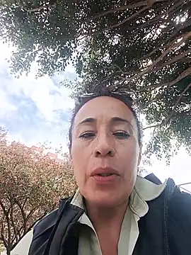 Snapshot of Coeur_de_luxure chatting on June 4, 2026, 3:38 pm Coeur de luxure online show from June 4, 2026, 3:38 pm