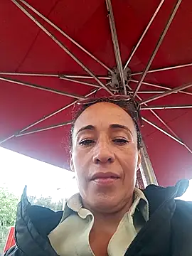 Snapshot of Coeur_de_luxure chatting on May 2, 2026, 1:05 pm Coeur de luxure online show from May 2, 2026, 1:05 pm