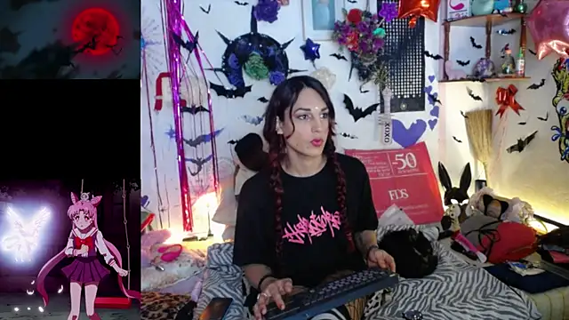 Snapshot of purplekattlyn chatting on May 19, 2026, 5:03 am purplekattlyn online show from May 19, 2026, 5:03 am