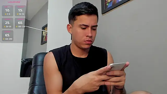 mattiwsmorris  online show from March 10, 2026, 11:47 am