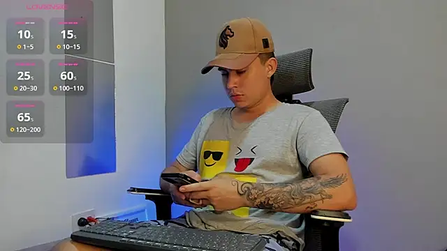 mattiwsmorris  online show from November 21, 2025, 8:52 pm