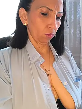 Snapshot of Mrsvictoriaaa chatting on July 18, 2026, 6:49 pm Mrsvictoriaaa online show from July 18, 2026, 6:49 pm