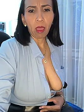 Snapshot of Mrsvictoriaaa chatting on July 12, 2026, 7:15 pm Mrsvictoriaaa online show from July 12, 2026, 7:15 pm