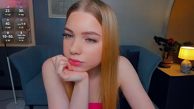 FloraBonde online show from October 8, 2025, 10:06 am