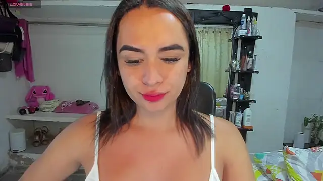 Snapshot of Ladyy_Sweet22 chatting on April 3, 2026, 4:08 am Ladyy Sweet22 online show from April 3, 2026, 4:08 am
