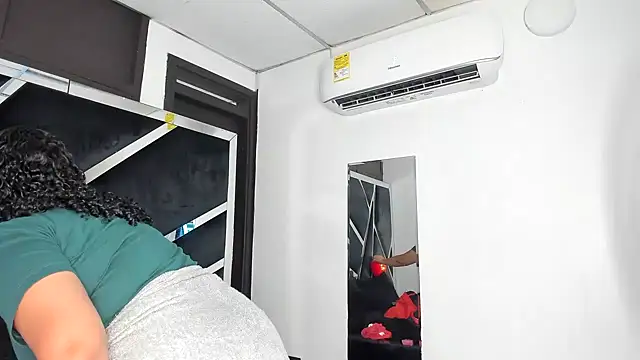 Rubyxht online show from March 5, 2026, 12:57 pm