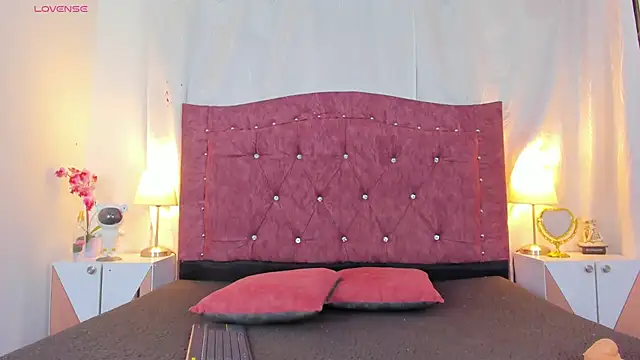 ValentinaGuerra online show from November 27, 2025, 1:50 am