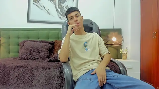 Johann sex online show from December 17, 2025, 4:56 pm